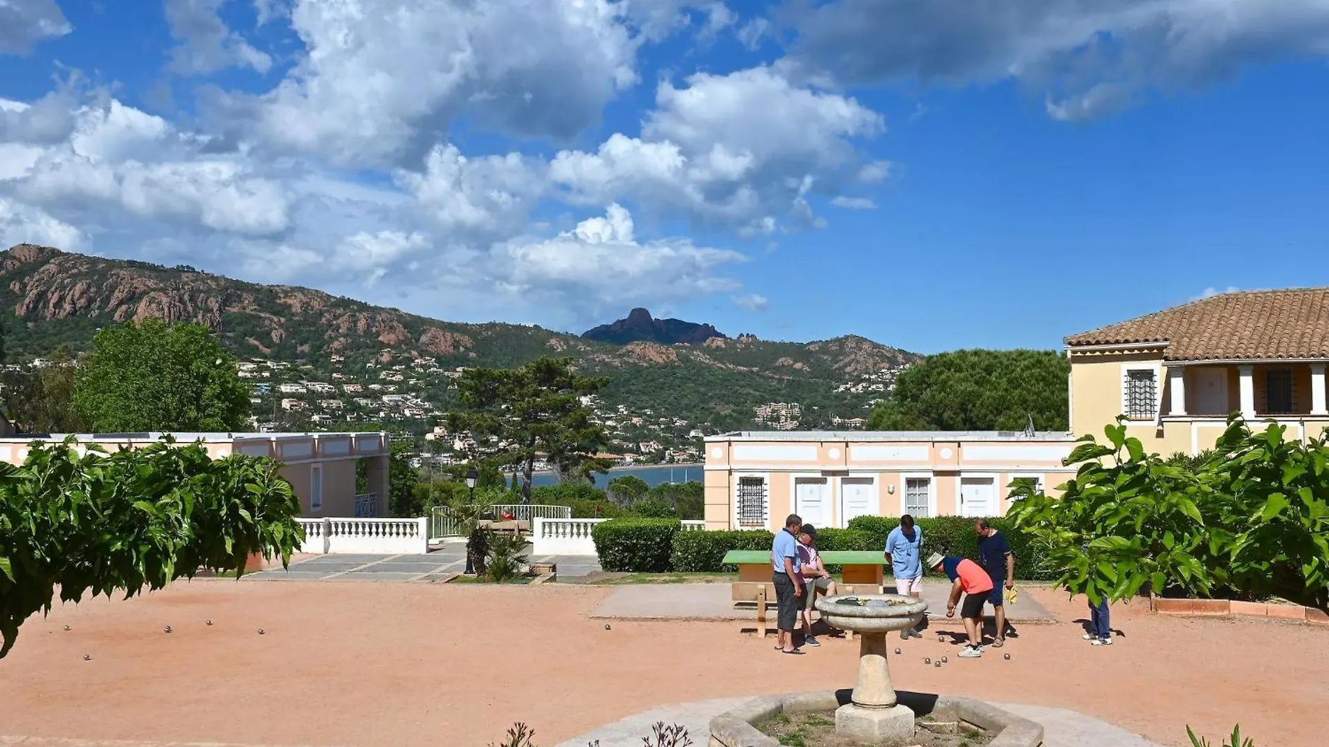 Apartment Village Cap Estérel - L'Esquinade-90 Saint-Raphaël 0*,  Francia